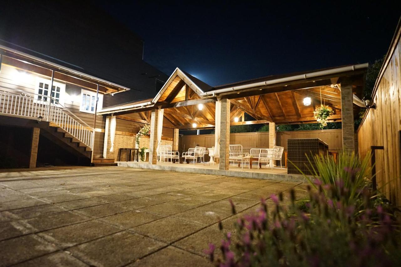 Hotel Butan Coronel ภายนอก รูปภาพ